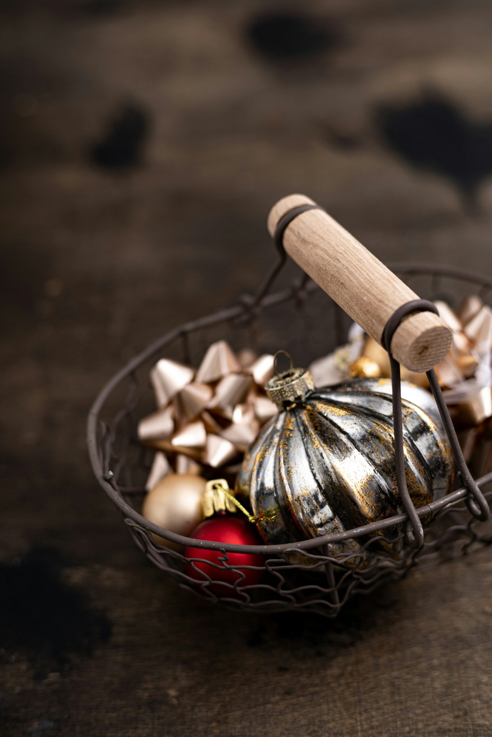 Navigating Holidays During Divorce: Tips for Peace